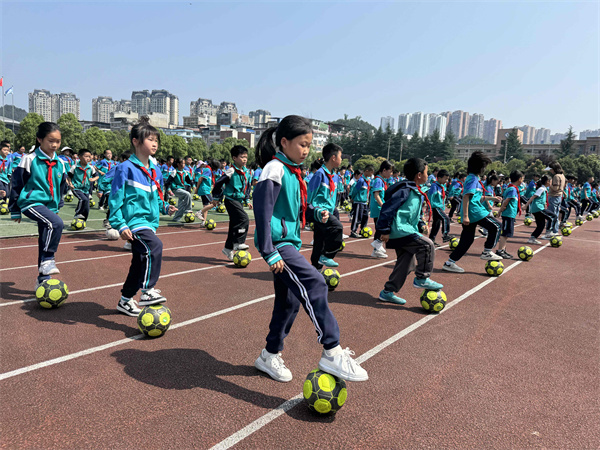 澳门新葡萄新京6663仁怀市实验小学：体育大课间 快乐动起来(图2)