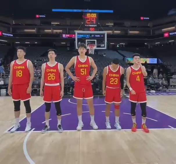 澳门威尼克斯人网站杨瀚森为什么没有没有参选NBA？目前他还真不行！(图1)