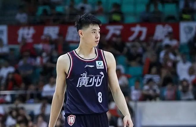 澳门威尼克斯人网站签约NBA有望！崔永熙飚6分主教练+队友狂呼呐喊(图2)