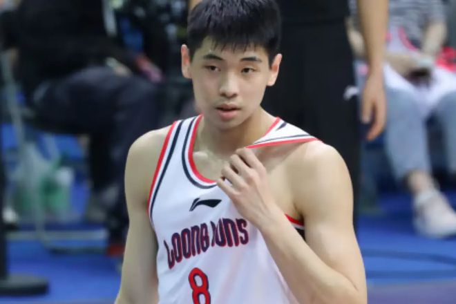 澳门威尼克斯人网站签约NBA有望！崔永熙飚6分主教练+队友狂呼呐喊(图4)